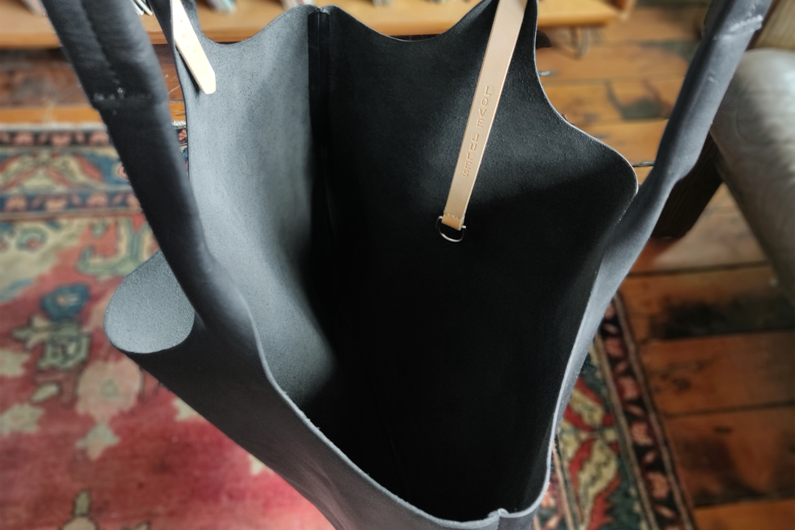 B.A. All-Leather Tote - BLACK